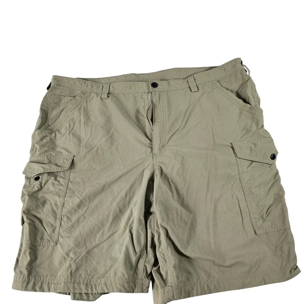 Duluth Trading Co Mens Khaki Tan Nylon Ripstop Cargo Shorts 18262 Size 46 11in